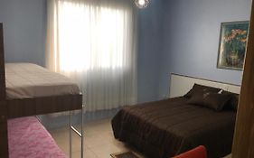 APTO completo, aconchegante e bem localizado